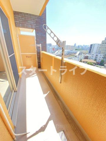 大阪市淀川区東三国１丁目の賃貸マンションのバルコニー