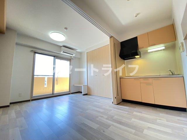 大阪市淀川区東三国１丁目の賃貸マンションの居間・リビング