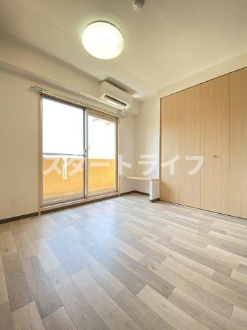 大阪市淀川区東三国１丁目の賃貸マンションの寝室