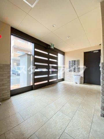 大阪市淀川区宮原５丁目の賃貸マンションのエントランス