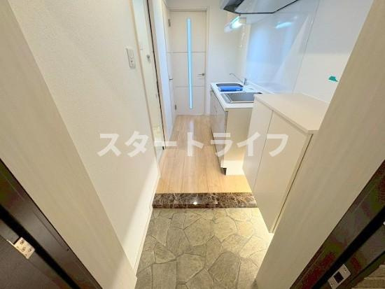 大阪市淀川区宮原５丁目の賃貸マンションの玄関