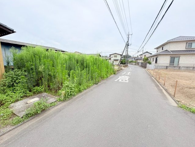 川越市池辺　建築条件なし売地　西武新宿線『南大塚駅』徒歩25分　【大東東小学区】の前面道路含む現地写真