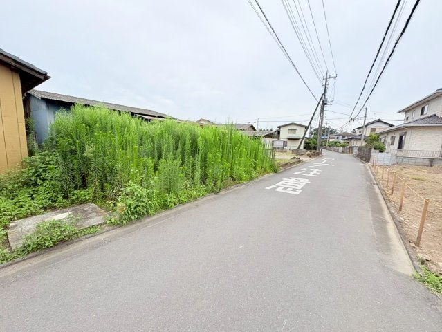 川越市池辺　建築条件なし売地　西武新宿線『南大塚駅』徒歩25分　【大東東小学区】の前面道路含む現地写真