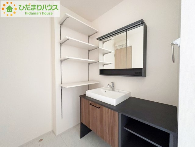 ひたちなか市中根9期　新築戸建　2号棟の独立洗面台|清潔感溢れるスタイリッシュなデザインの洗面化粧台！！