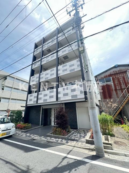 【外観】 | ＰＲＥＭＩＵＭ　ＣＵＢＥ　武蔵新田 | 落ち着いた雰囲気の外観です