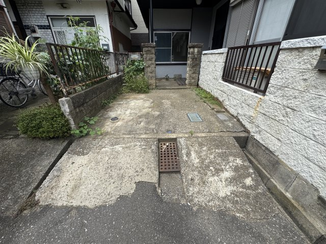 TSUKUMO松戸の駐車場
