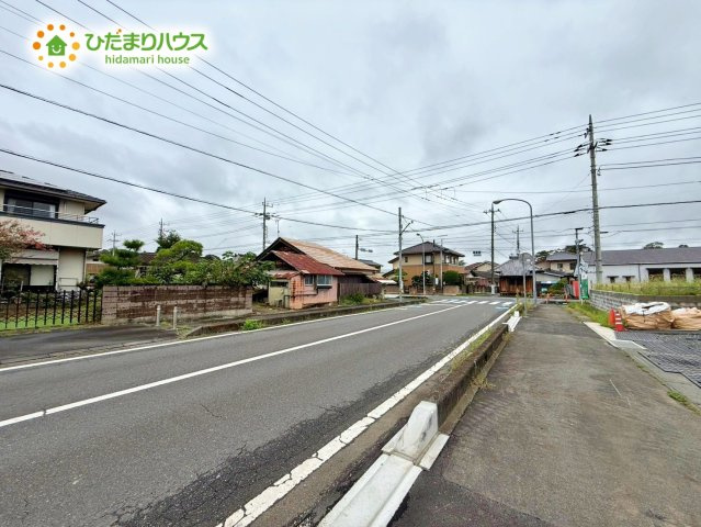 常陸太田市磯部町第3　新築戸建　1号棟の前面道路含む現地写真|是非一度、ご家族そろってご内覧ください♪