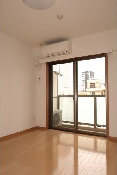 レモナ中村公園の居間・リビング