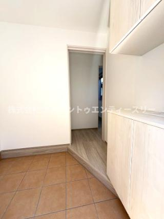 トレフル日野の玄関