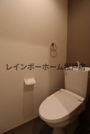 市川市中国分１丁目のアパートのトイレ
