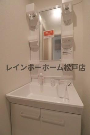 市川市中国分１丁目のアパートの洗面所