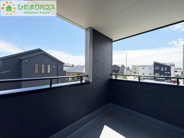 ひたちなか市中根9期　新築戸建　3号棟のバルコニー|雨の日も安全なインナーバルコニー☆安心してお出かけできますね(^_-)-☆