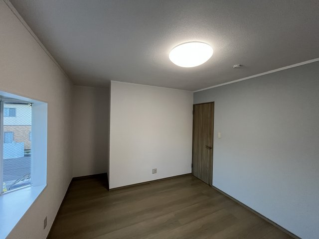 鶴岡市錦町　中古住宅の洋室
