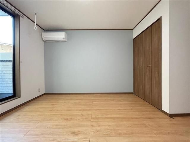 ライラックコートの寝室