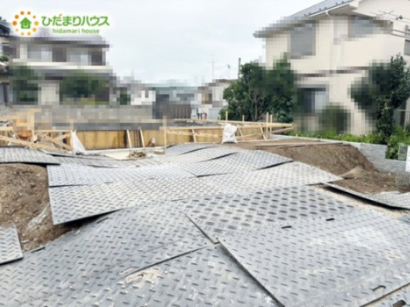 江戸川台東4丁目161番　新築戸建　A号棟の駐車場|2台分可能な駐車スペース(^^)/車種により異なる場合がございます。