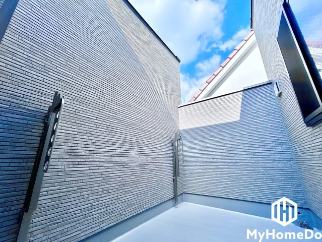 春日井市東野町　7期のバルコニー