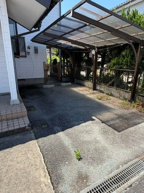 広瀬貸家の駐車場