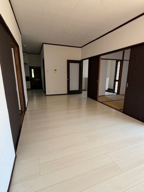 広瀬貸家の居間・リビング