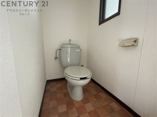 シンプルでコンパクトなトイレです。
