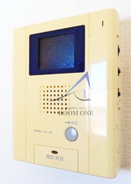 GROWS上板橋のセキュリティ|モニター付きインターホンです。