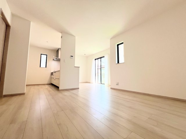 武蔵村山市学園4丁目　全２棟　新築戸建の居間・リビング