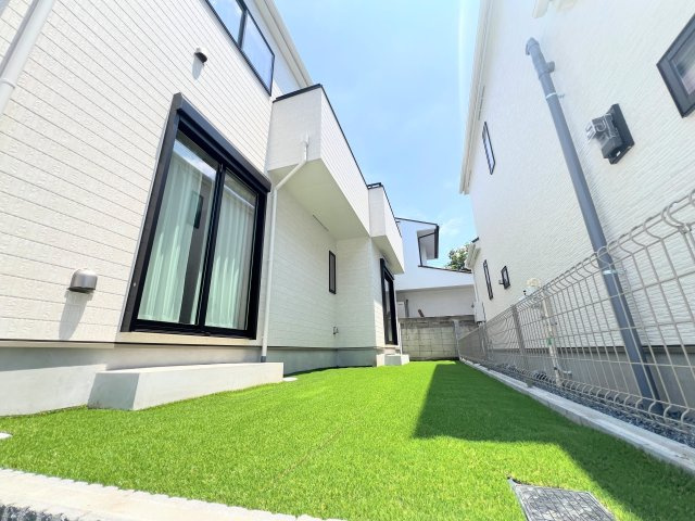武蔵村山市学園4丁目　全２棟　新築戸建の庭