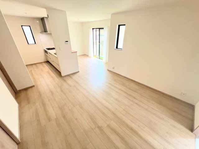 武蔵村山市学園4丁目　全２棟　新築戸建の居間・リビング