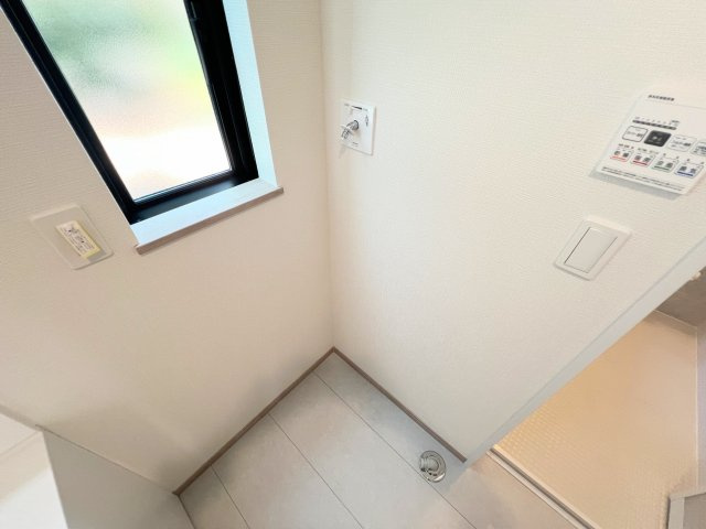 武蔵村山市学園4丁目　全２棟　新築戸建のランドリースペース