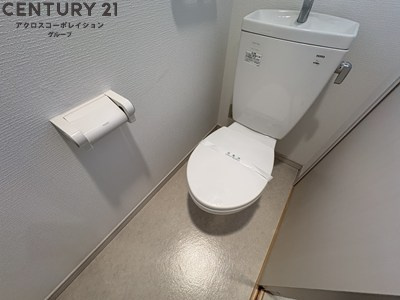 窓付きで換気に便利です♪