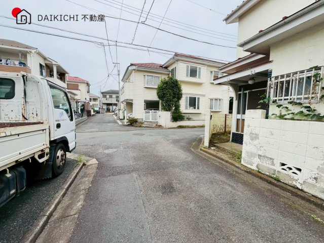 【前面道路含む現地写真】 | 鶴ヶ島市下新田　中古戸建