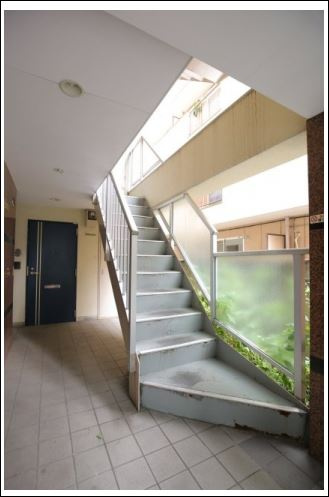 杉並区高円寺北３丁目の賃貸マンションのロビー