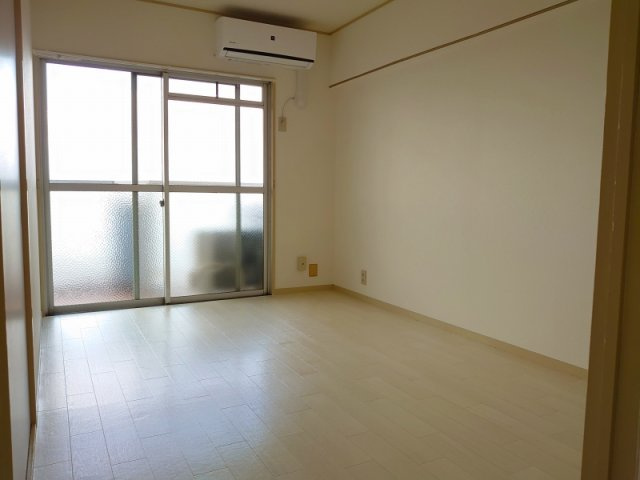 第２マンション寺直の寝室