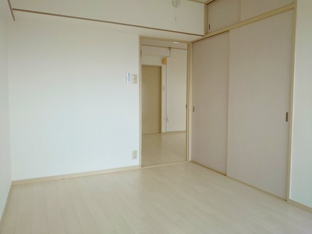 第２マンション寺直の寝室