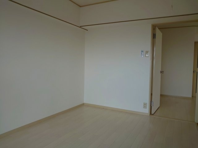 第２マンション寺直の寝室
