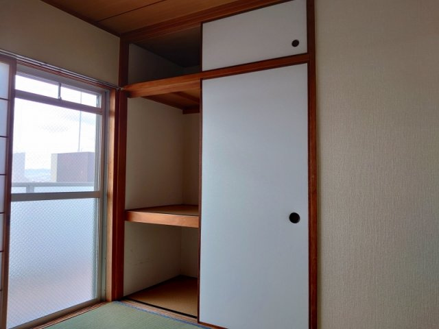 第２マンション寺直の収納