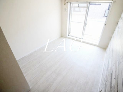 【居間・リビング】 | クレセントコート柏 | 洋室のお部屋です。