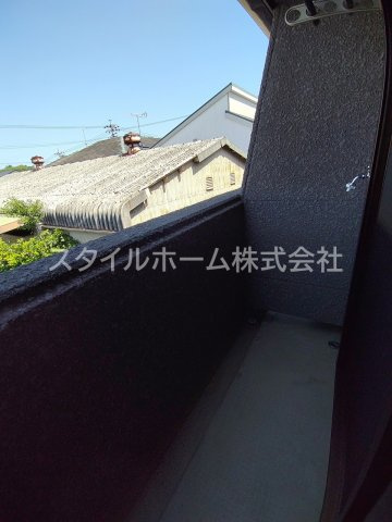 セザンヌ菰口のバルコニー|外からの目が気にならないバルコニーで洗濯物が干せます