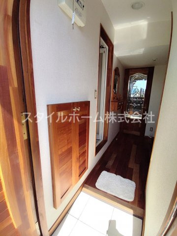 セザンヌ菰口の玄関|収納もある玄関です