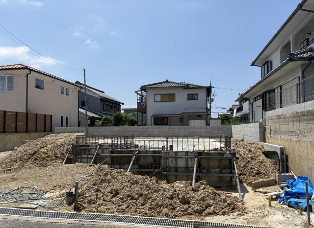 和泉市光明台2丁目新築戸建て2号棟の外観|現地写真　2026年7月9日時点