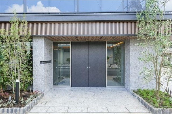 川崎市中原区今井仲町の賃貸マンションのエントランス