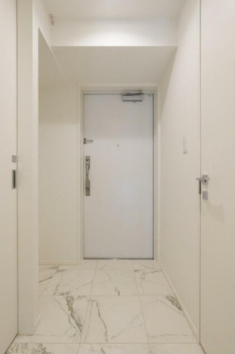 川崎市中原区今井仲町の賃貸マンションの玄関