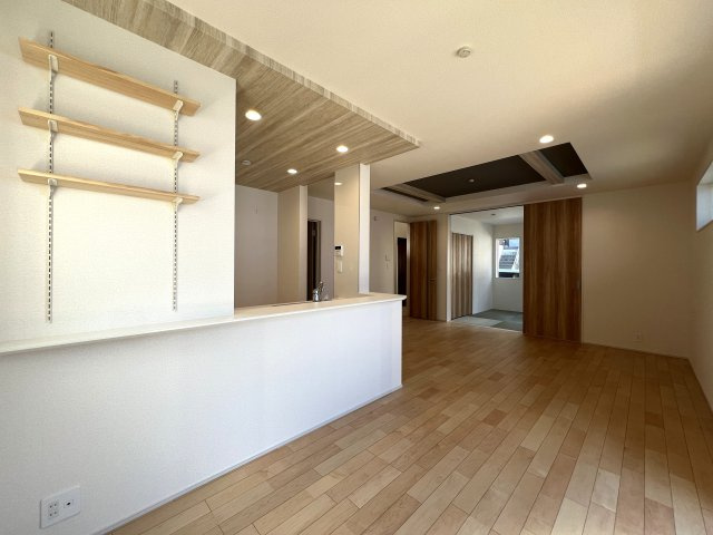 同業者ですら、いいわぁ～！！って思う、吹き抜け・折り上げ・ポップアップ！！天井で魅せる☆こだわりの新築と言えば、【港北区新吉田東１丁目】の居間・リビング|使いやすいリビングです