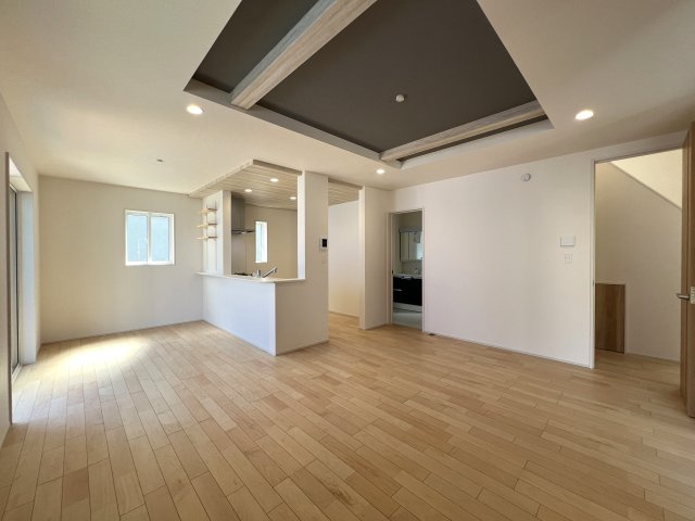 同業者ですら、いいわぁ～！！って思う、吹き抜け・折り上げ・ポップアップ！！天井で魅せる☆こだわりの新築と言えば、【港北区新吉田東１丁目】の居間・リビング|おしゃれなリビングです