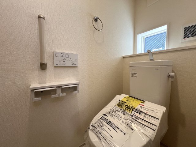 同業者ですら、いいわぁ～！！って思う、吹き抜け・折り上げ・ポップアップ！！天井で魅せる☆こだわりの新築と言えば、【港北区新吉田東１丁目】のトイレ|トイレもきれいです
