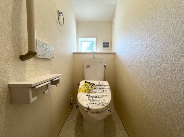 同業者ですら、いいわぁ～！！って思う、吹き抜け・折り上げ・ポップアップ！！天井で魅せる☆こだわりの新築と言えば、【港北区新吉田東１丁目】のトイレ|トイレも気になるポイント
