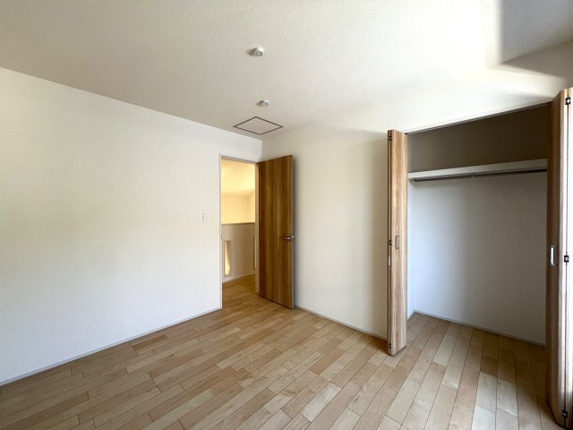 同業者ですら、いいわぁ～！！って思う、吹き抜け・折り上げ・ポップアップ！！天井で魅せる☆こだわりの新築と言えば、【港北区新吉田東１丁目】の洋室|きれいな洋室です