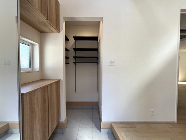 同業者ですら、いいわぁ～！！って思う、吹き抜け・折り上げ・ポップアップ！！天井で魅せる☆こだわりの新築と言えば、【港北区新吉田東１丁目】の玄関|玄関です