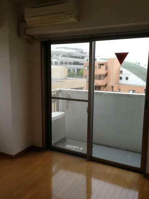 ウィステリア市ヶ谷の洋室|南西向き