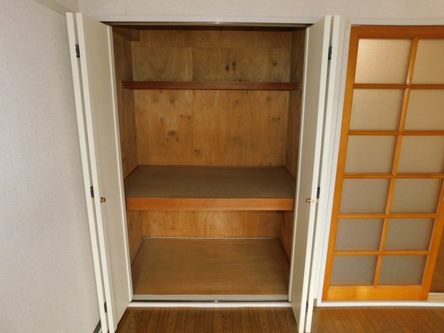 武蔵野市境南町２丁目の賃貸マンションの収納|別部屋の写真です