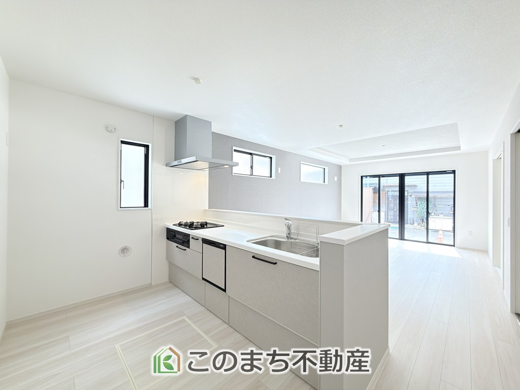 リガーレ宇都宮市石井町7期のキッチン|人気の対面式キッチン☆料理をしながらご家族とコミュニケーションが取れます♪